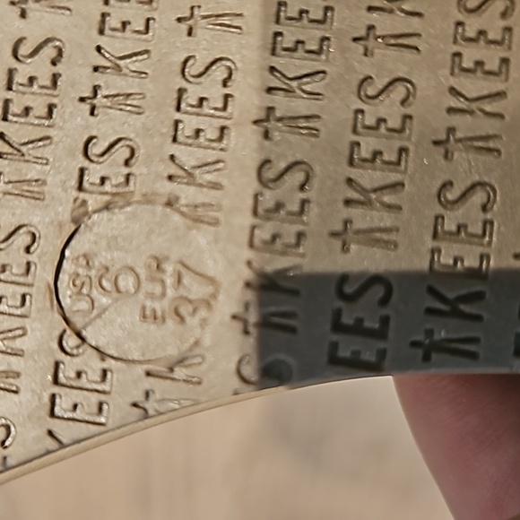 TKEES flip flops sz 37 - Picture 3 of 3